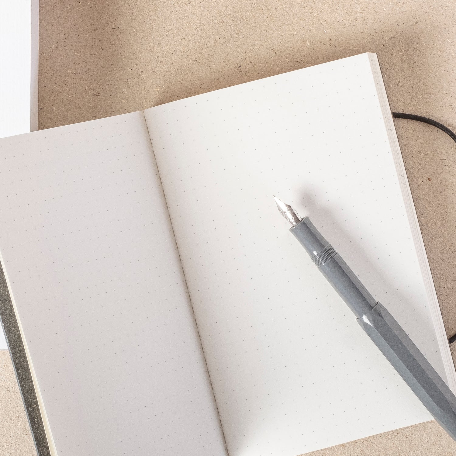 Nitmoi Cahier Notebook - sustainable Notebook made from bonded leather